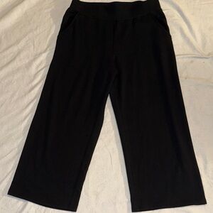 Sentimental New York: Black Cropped Women's Pants